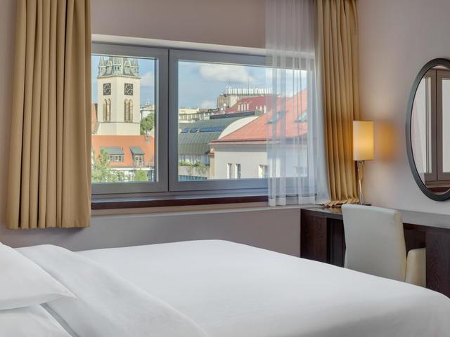 фото отеля Radisson Blu Hotel Prague (ex. Sheraton Prague Charles Square) изображение №33