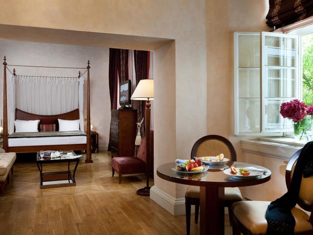 фото отеля Smetana (ex. Pachtuv Palace; Suite Hotel Pachtuv Palace Prague) изображение №5