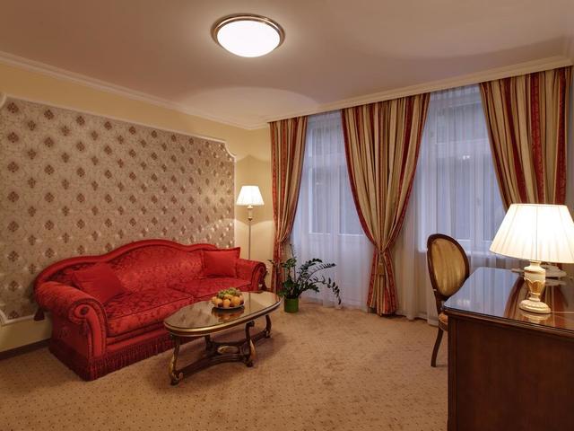 фото отеля Saint Petersburg изображение №13
