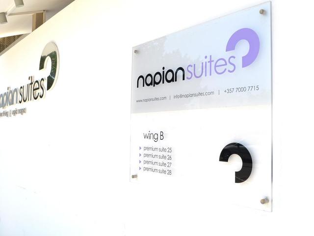 фотографии Napian Suites изображение №8
