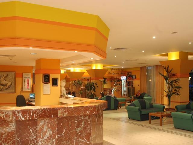 фото отеля Tsokkos Antigoni Hotel Apartments (ех. Flora Hotel Apartments) изображение №5