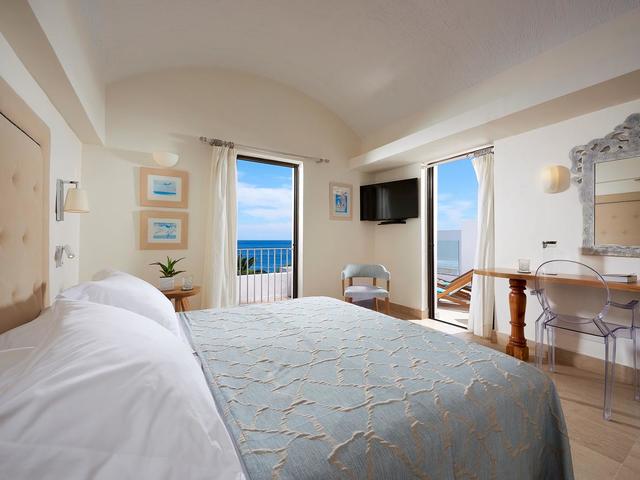 фото отеля St. Nicolas Bay Resort Hotel & Villas изображение №53