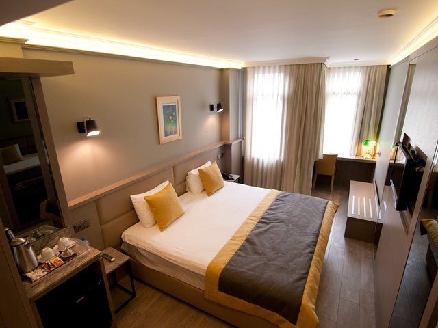 фото отеля Seraglio Hotel & Suites изображение №13