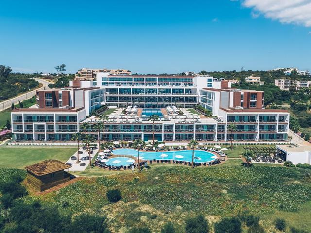 фото отеля Iberostar Selection Lagos Algarve (ex. Yellow Lagos Meia Praia) изображение №1
