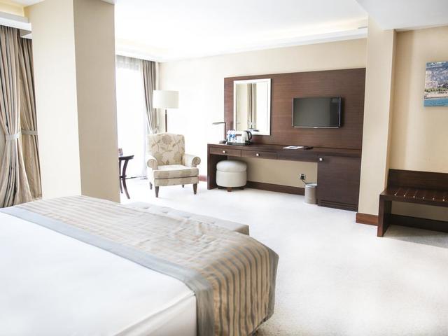 фото Grand Aras Hotel & Suites (ex. Clarion Hotel And Suites Istanbul Sisli) изображение №30