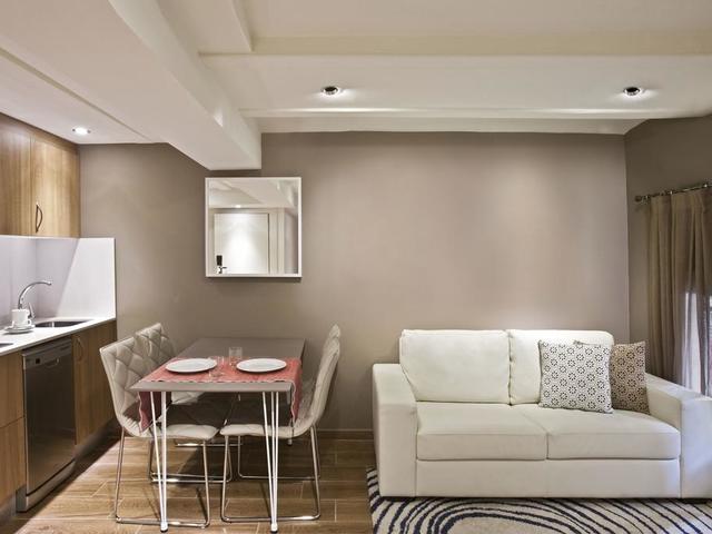 фото отеля Barcelona Apartament Mila изображение №9