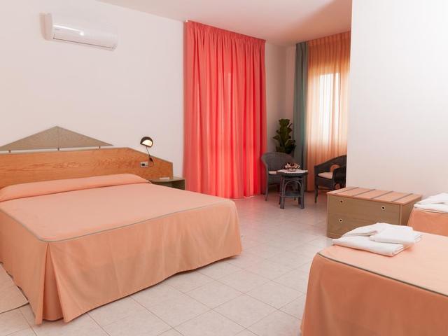 фото Lu'Hotel Porto Pino изображение №14