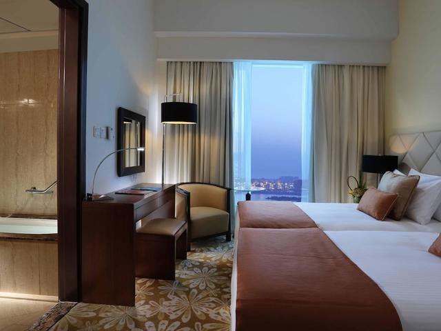 фотографии La Suite Dubai Hotel & Apartments (ex. Fraser Suites Dubai) изображение №28