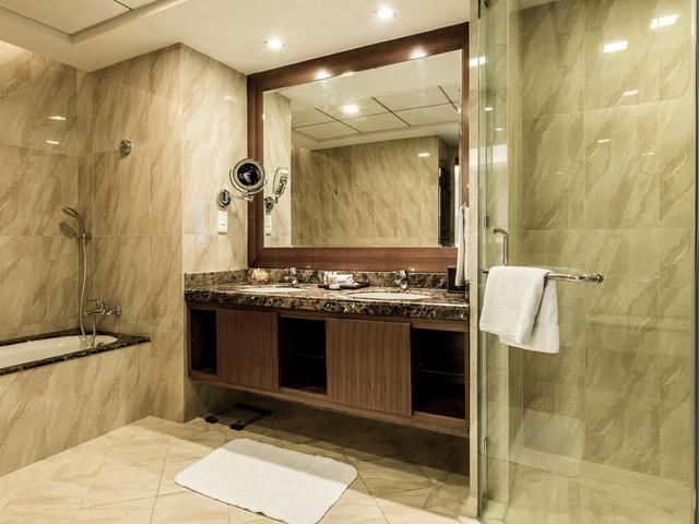 фото отеля La Suite Dubai Hotel & Apartments (ex. Fraser Suites Dubai) изображение №13
