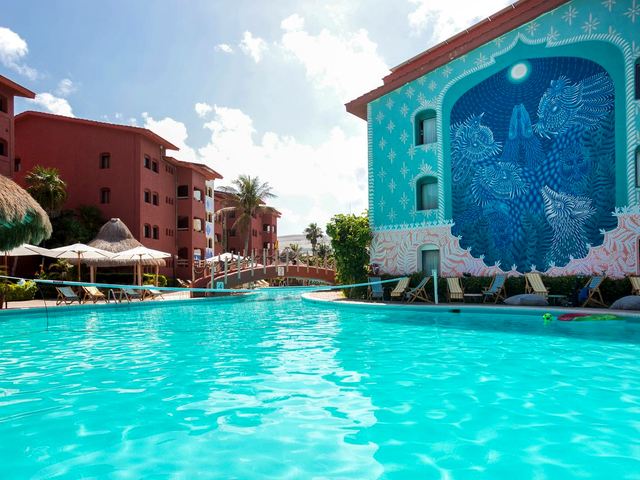 фото отеля Selina Cancun Laguna Hotel Zone изображение №1