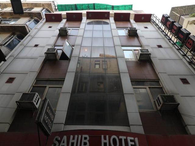 фото отеля OYO 27823 Hotel Sahib изображение №1