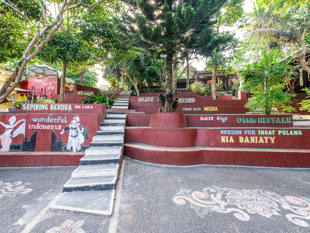 фотографии отеля RedDoorz Plus near Tirta Empul Temple Ubud (ex. Villa Kampung Artis Bali) изображение №43