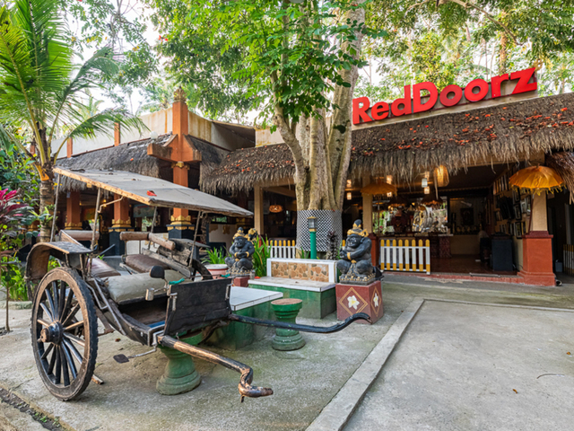 фото отеля RedDoorz Plus near Tirta Empul Temple Ubud (ex. Villa Kampung Artis Bali) изображение №1