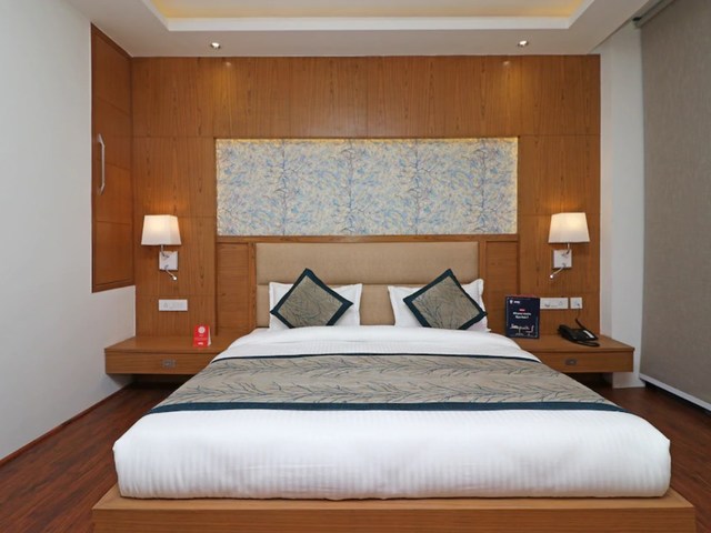 фото отеля Oyo Capital O 10824 Hotel Star Suites изображение №5