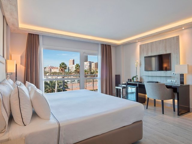 фотографии отеля The Level Melia Alicante изображение №3