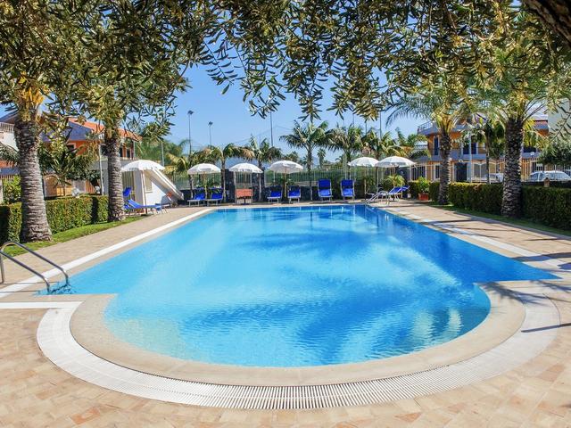 фото отеля Villa Galati Resort изображение №1