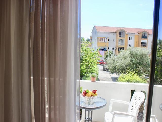 фото отеля Apartments Nira (ex. Villa Radonjic) изображение №13