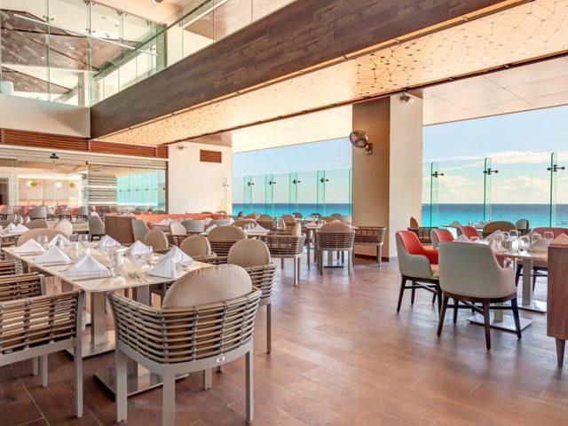 фото отеля Royalton CHIC Suites Cancun Resort & Spa (ex. Royalton Suites Resort & Spa) изображение №21
