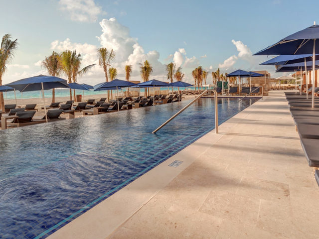 фотографии Royalton CHIC Suites Cancun Resort & Spa (ex. Royalton Suites Resort & Spa) изображение №16