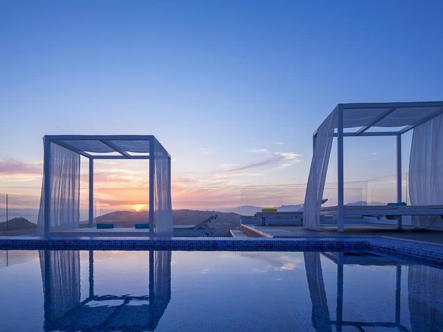 фото Colours of Mykonos Luxury Residences & Suites изображение №26