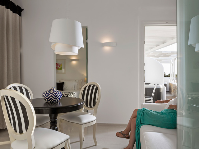 фото Colours of Mykonos Luxury Residences & Suites изображение №2