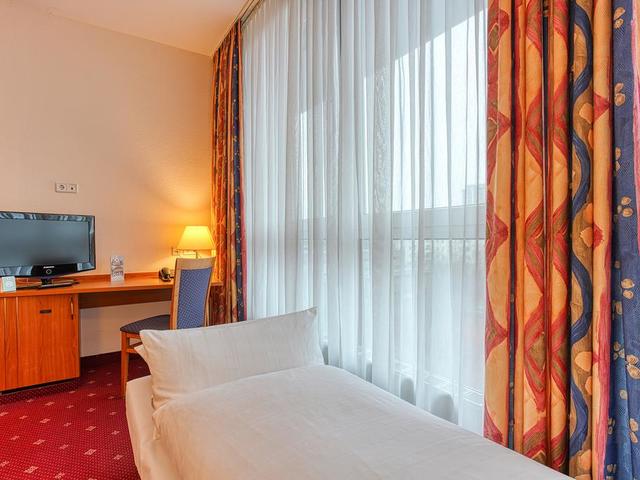 фотографии Centro Hotel Berlin City West (ex. Park Inn by Radisson Berlin City-West) изображение №20