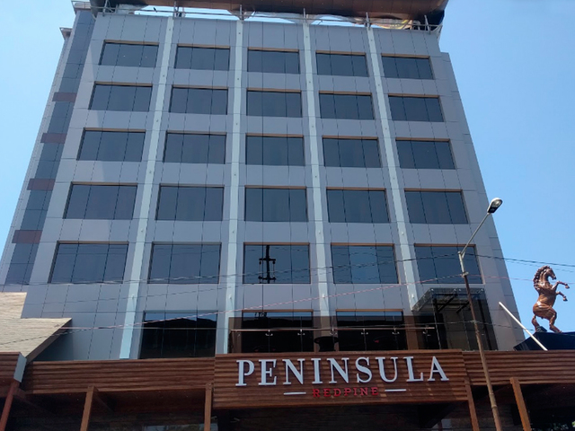 фото отеля Peninsula Redpine изображение №1