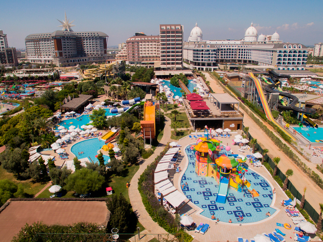 фото отеля Saturn Palace Resort изображение №1