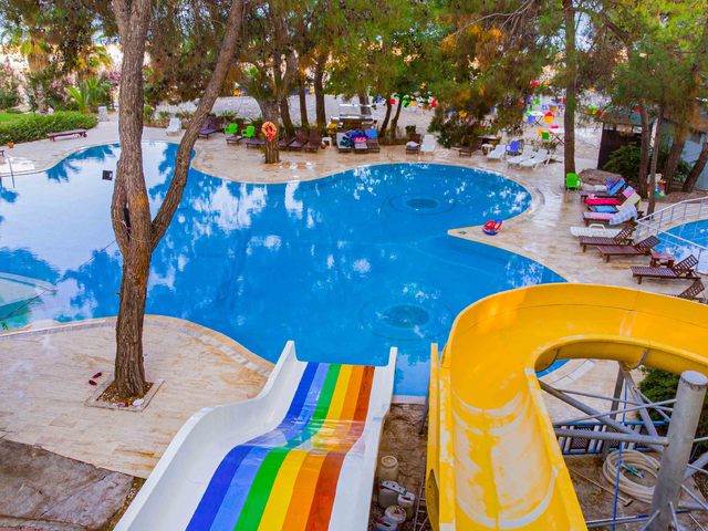 фото отеля Club Pinara (ex. Beach Club Pinara; Club Meda Holiday Village) изображение №1