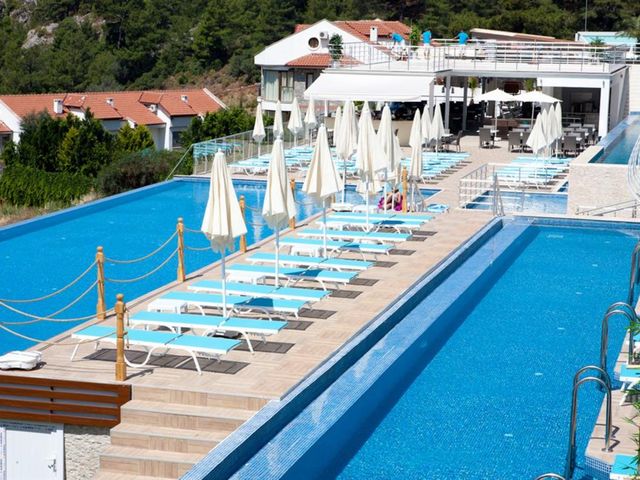 фото Ramada by Wyndham Fethiye Oludeniz (ex. Sertil Deluxe Hotel & SPA) изображение №42