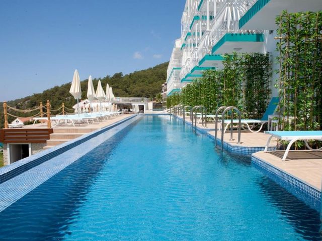 фото Ramada by Wyndham Fethiye Oludeniz (ex. Sertil Deluxe Hotel & SPA) изображение №22