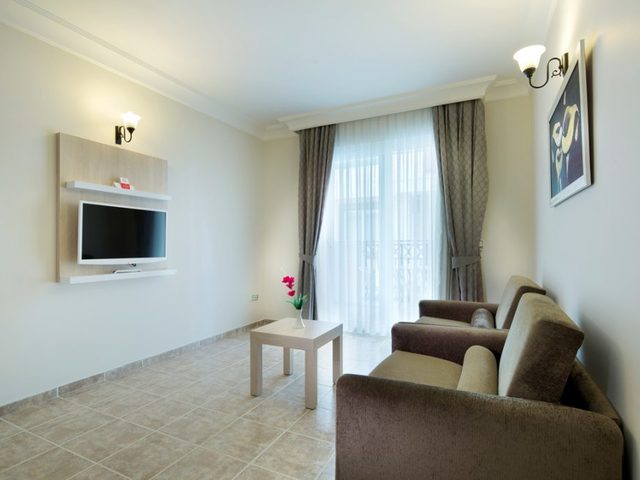 фотографии Villa Sunflower (ex. Villa Sunflower Aparts & Suites) изображение №132