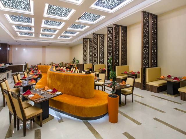 фото отеля Western Madinat Zayed изображение №21