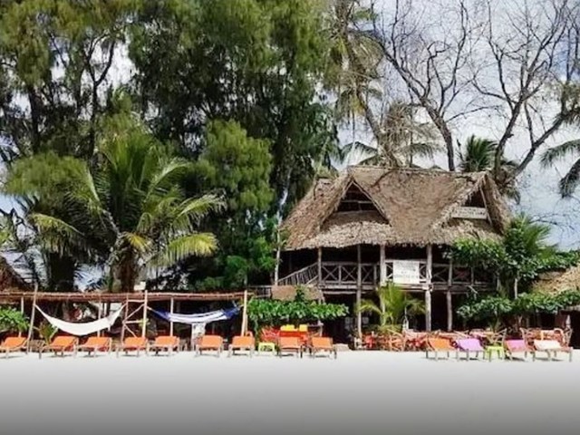 фото отеля Alfajiri Beach Lodge изображение №1