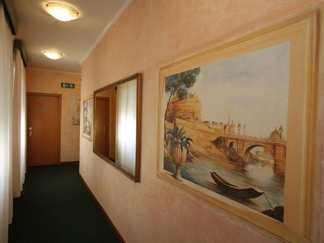 фото отеля Adriatic Hotel изображение №9