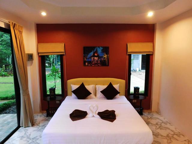 фотографии отеля Phuket Sirinapha Resort изображение №35