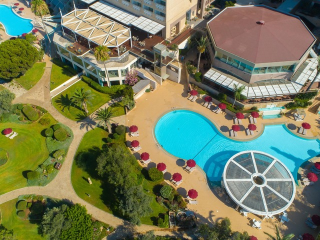 фотографии отеля St. Raphael Resort изображение №3