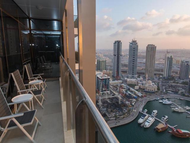 фото отеля Edens Dubai Sparkle Tower ‪ изображение №1