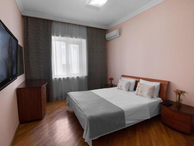 фото отеля RIS Central Apartments Yerevan (Рис Централ Апартаменты Ереван) изображение №45