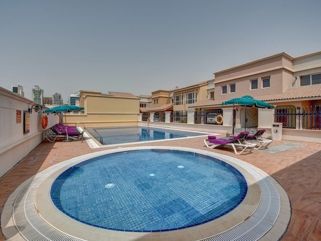 фото отеля J5 Villas Holiday Homes - Barsha Gardens изображение №1