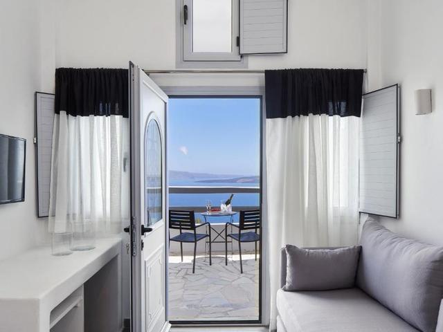 фото отеля Mr. and Mrs. White Santorini изображение №25