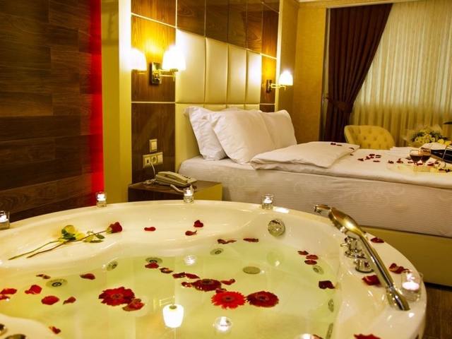 фотографии отеля İstanbul Hotel & Suites изображение №15