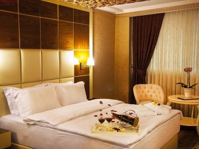фото İstanbul Hotel & Suites изображение №14