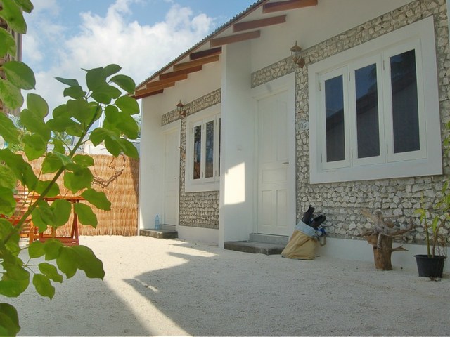 фото отеля Vaali Beach & Dive Lodge Maldives изображение №17