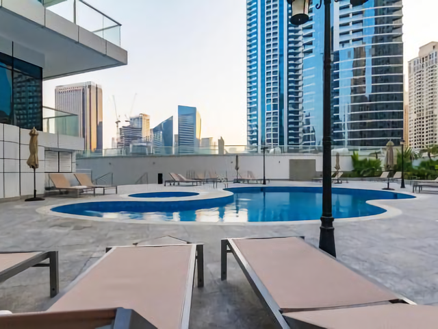 фото отеля Luton Vacation Homes Dubai Marina изображение №1