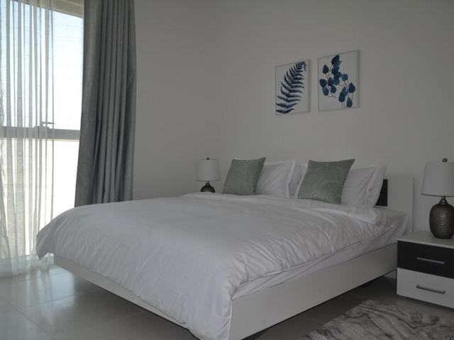 фотографии Newly Decorated 1 Bed Dubai Creek Harbour изображение №20