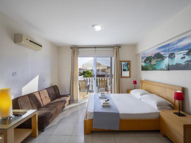 фото отеля Ayia Napa Estelle Suite изображение №13