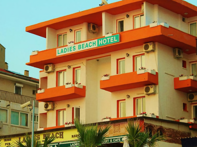 фото отеля Ladies Beach изображение №1