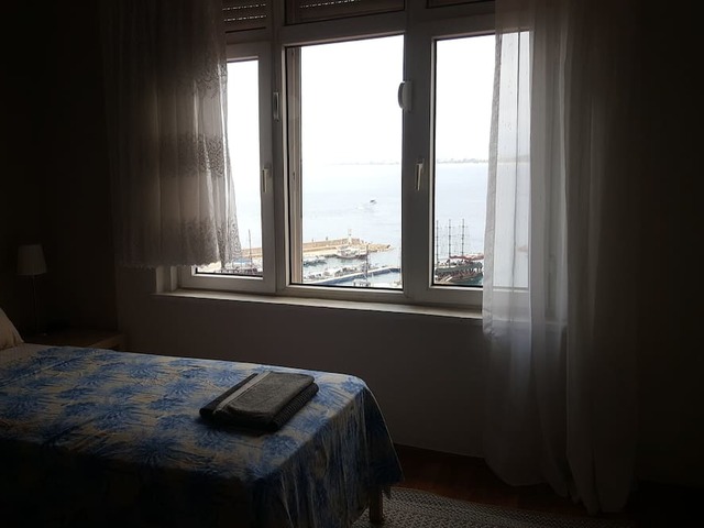 фотографии Simple Sea-View Flat In Lovely Old Town изображение №12