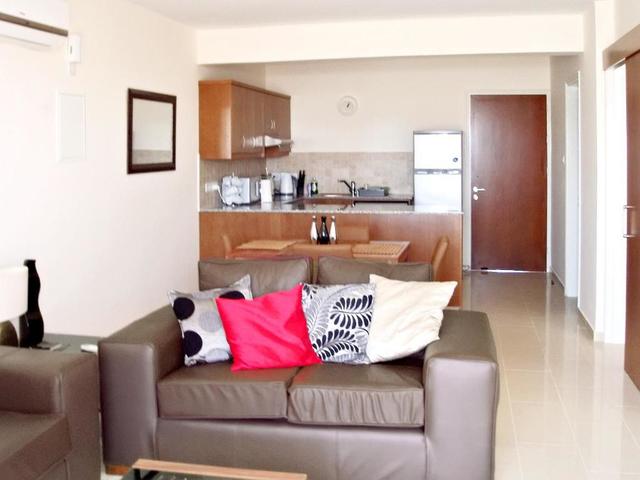 фотографии отеля Apartment With 2 Bedrooms In Larnaca изображение №15